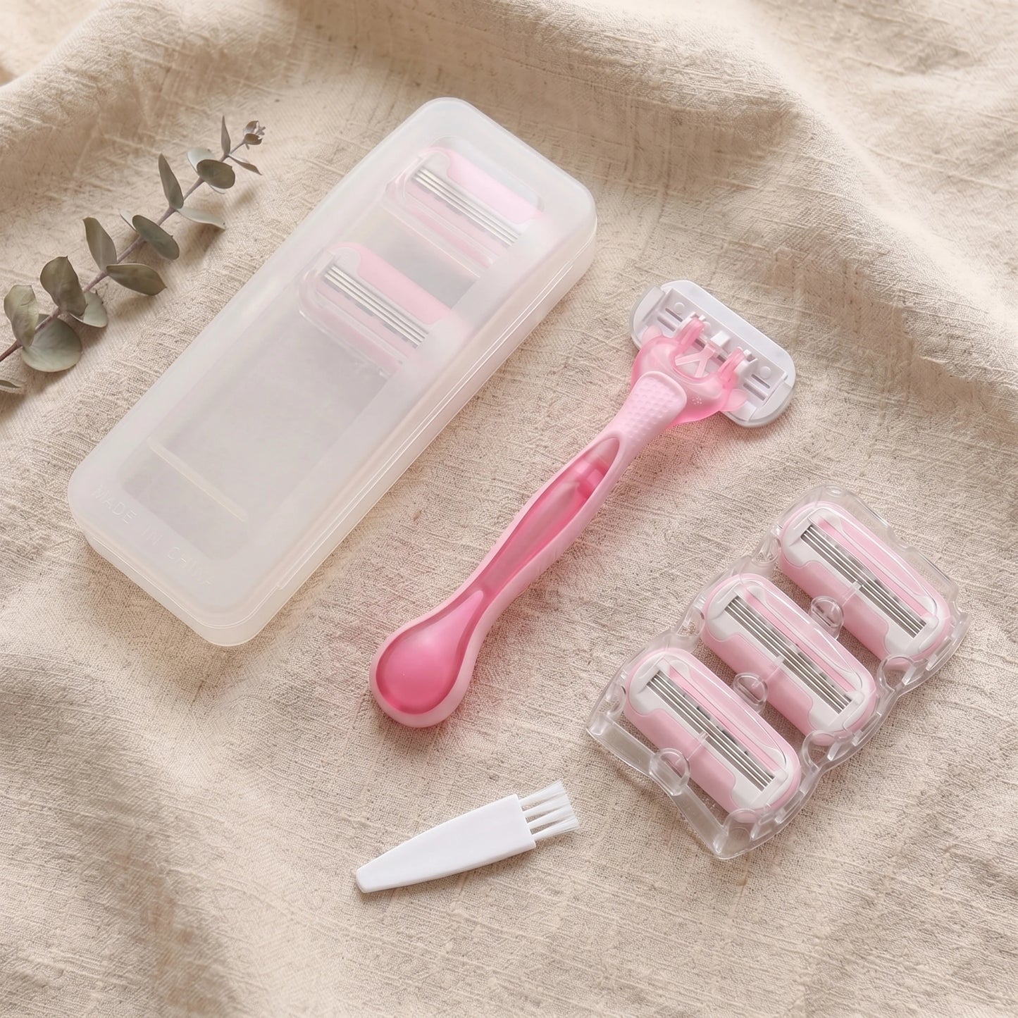 1Pc Summer Women's Disposable Razors With 4 Blade Shaving Razor Stainless Steel Women's Disposable Bikini Razors for Men Women