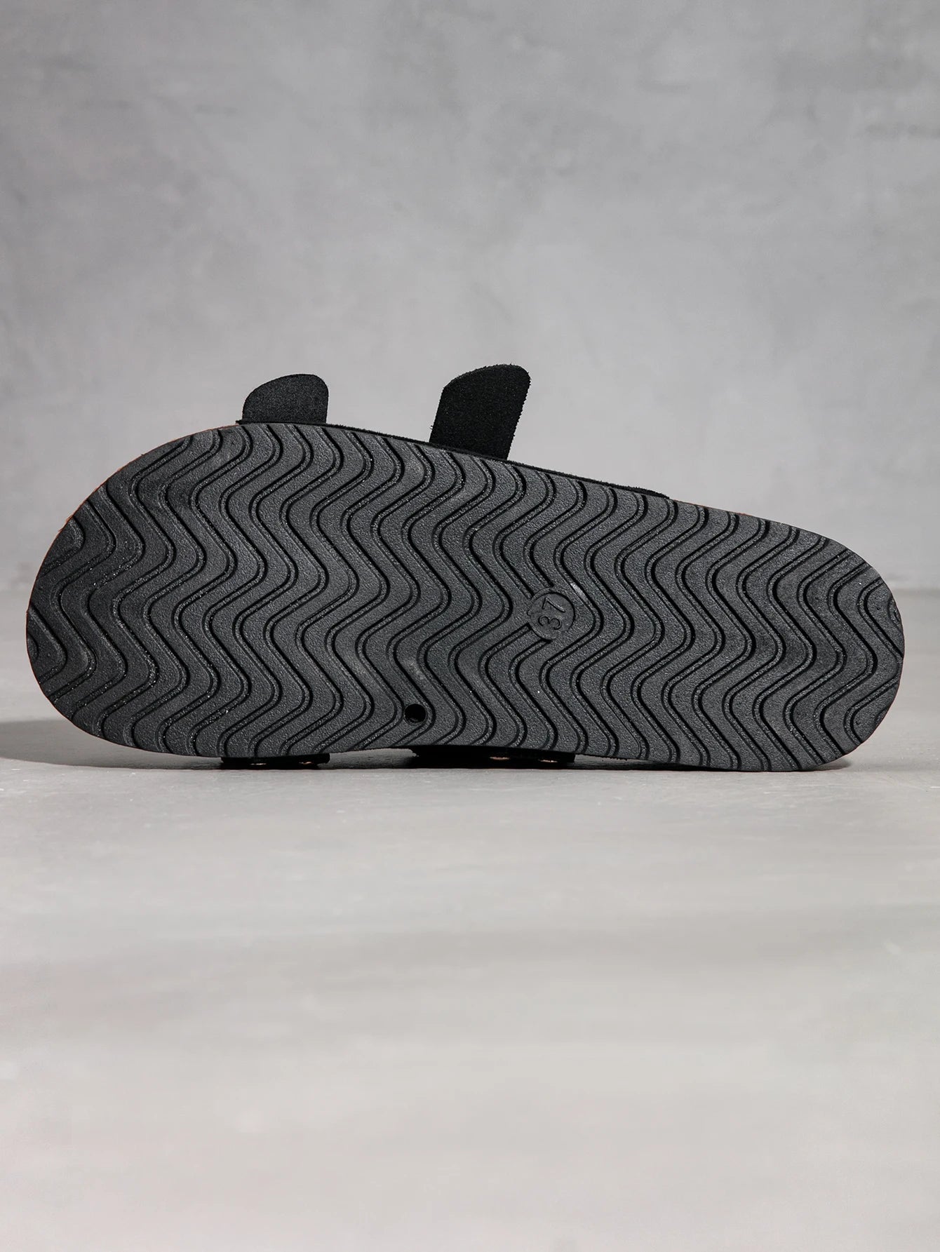 New Round Toe Thick Sole Open Toe Casual Slippers in Summer Fashion Elegant and Lightweight Outside Slippers for Women