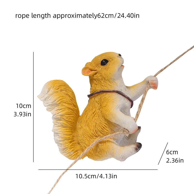 Cute Resin Climbing Squirrel Figurine, Lifelike Animal Sculpture Hanging Decor for Outdoor Garden Patio Yard Lawn