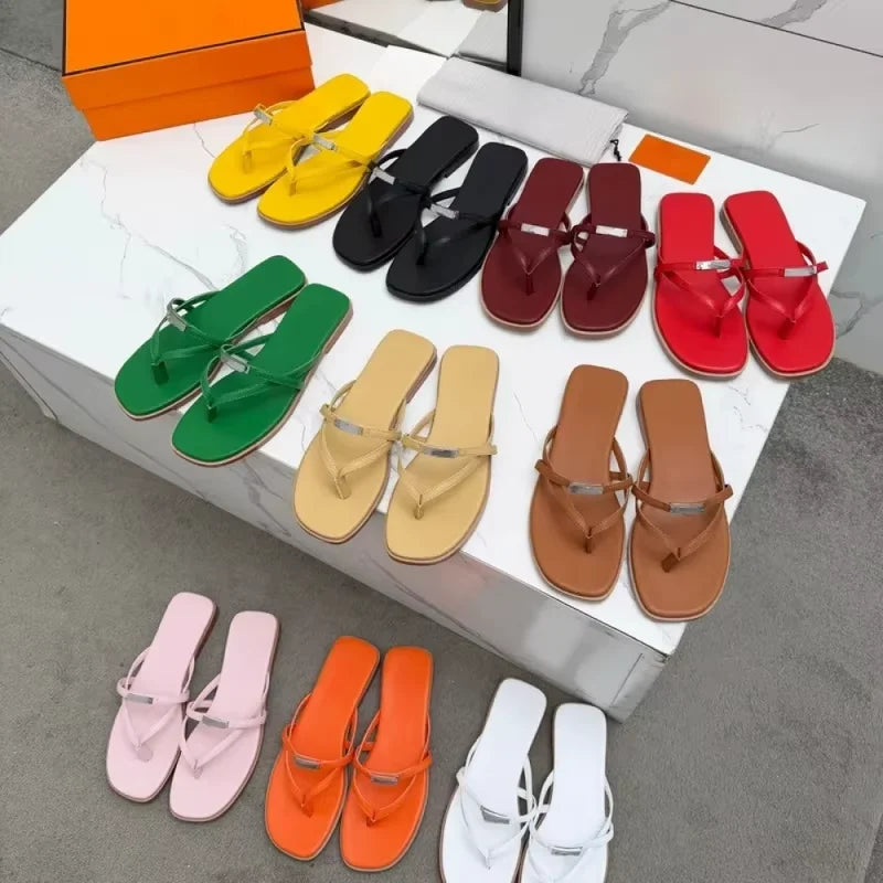 Designer Buckle Flip-Flops - Classic Versatile Flat Slippers For Women Outdoor Strap-on Sandals