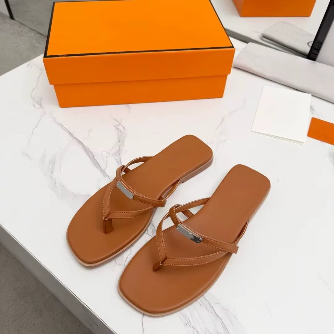 Designer Buckle Flip-Flops - Classic Versatile Flat Slippers For Women Outdoor Strap-on Sandals