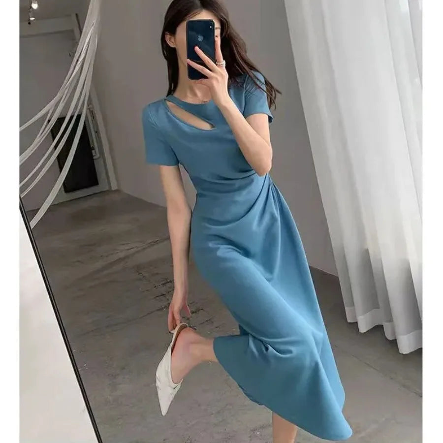 【New style】2026 summer new dress, women's hollow French temperament, slimming design, waist waist, Hepburn style long dress, su