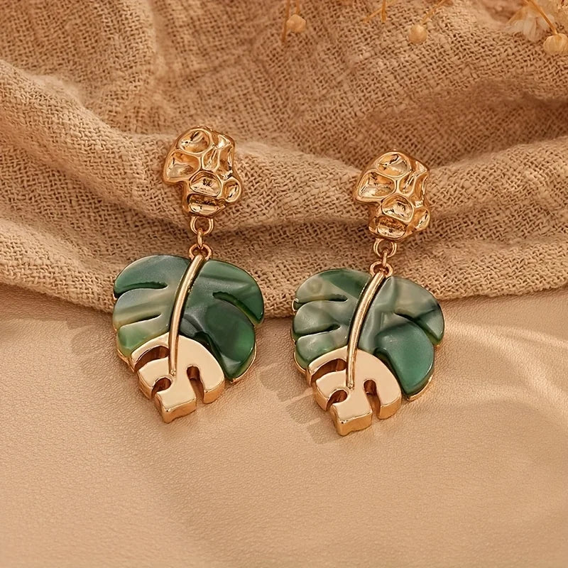 A Pair of Elegant Sweet Leaf Earrings Ladies Holiday Birthday Dates Prom Parties Vacation Shopping Everyday Commuter Accessories