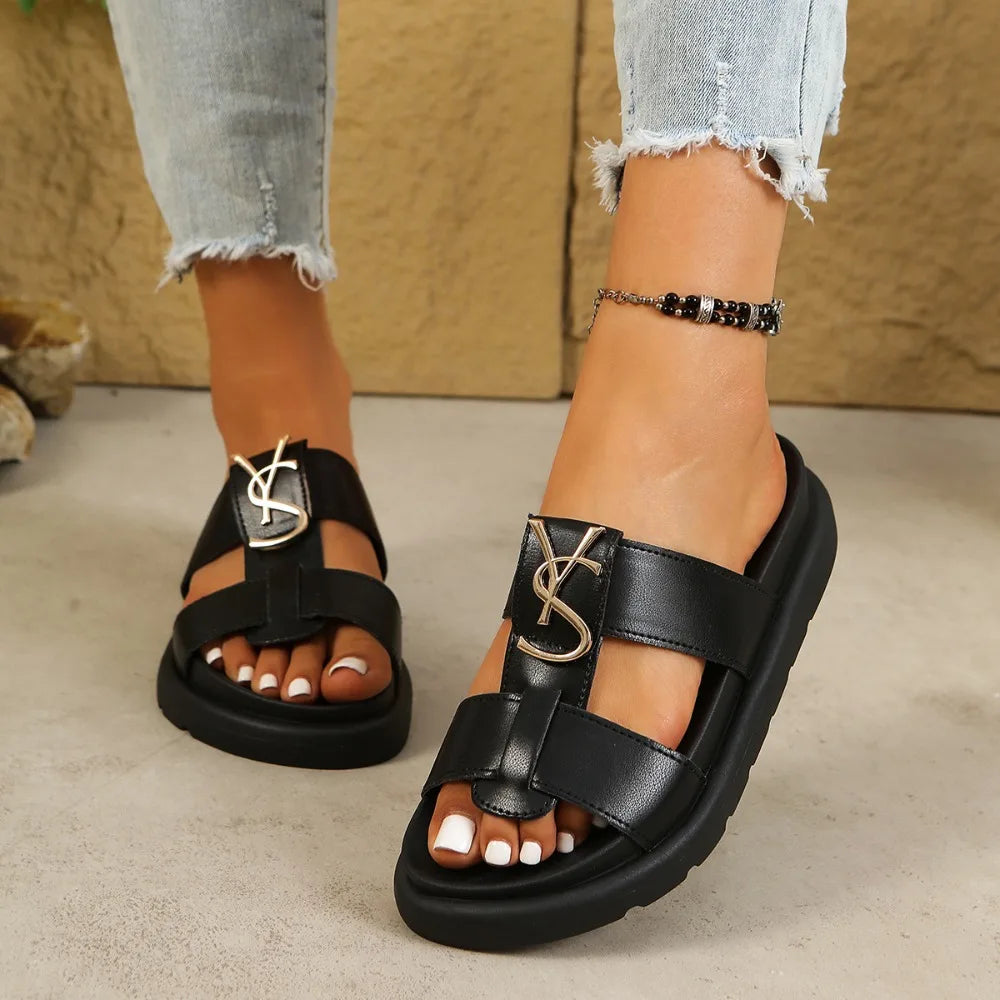 Women Slippers 2026 Fashion Open Toe Flats Luxury Designer Casual Women Sandals Daily Outdoor Comfort Open Toe Flip Flops