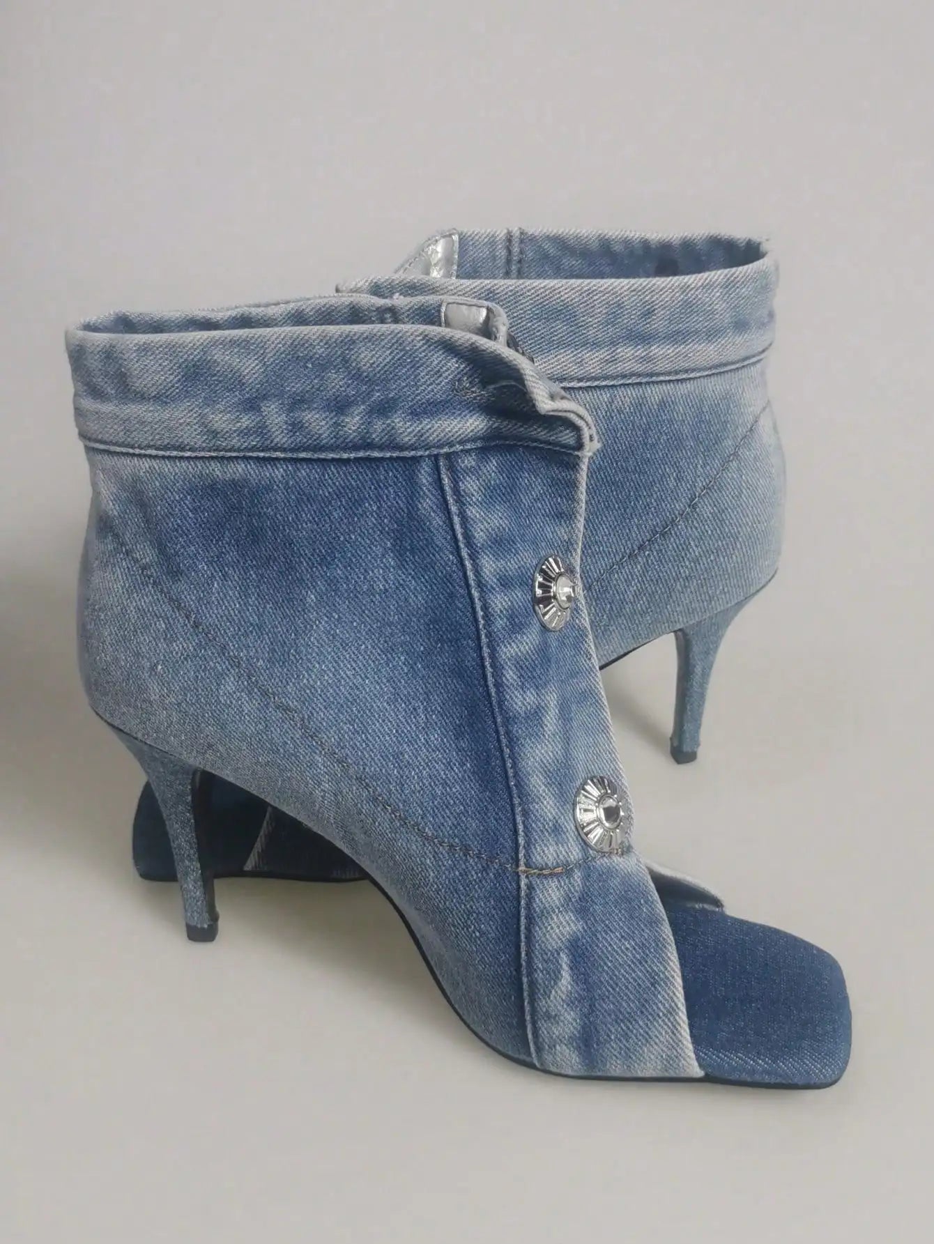 New Arrival Catwalk Thin High Heel High-Top Peep Toe Buckled Slippers Square Toe Sandals
