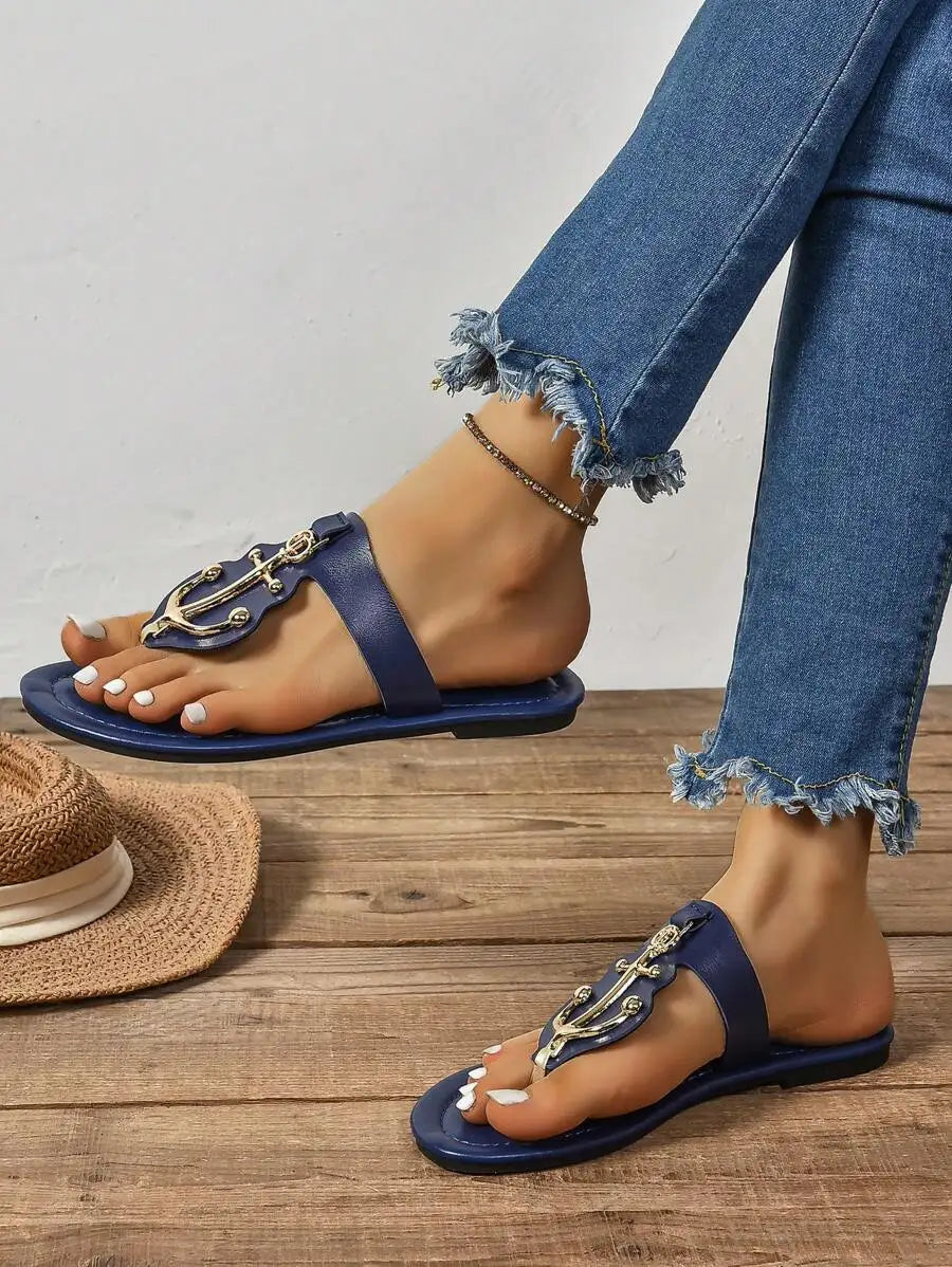 Women's Flat Sandals, New Fashion Metal Trident Decorated Flip Flops, Outdoor Casual Lightweight Slipper
