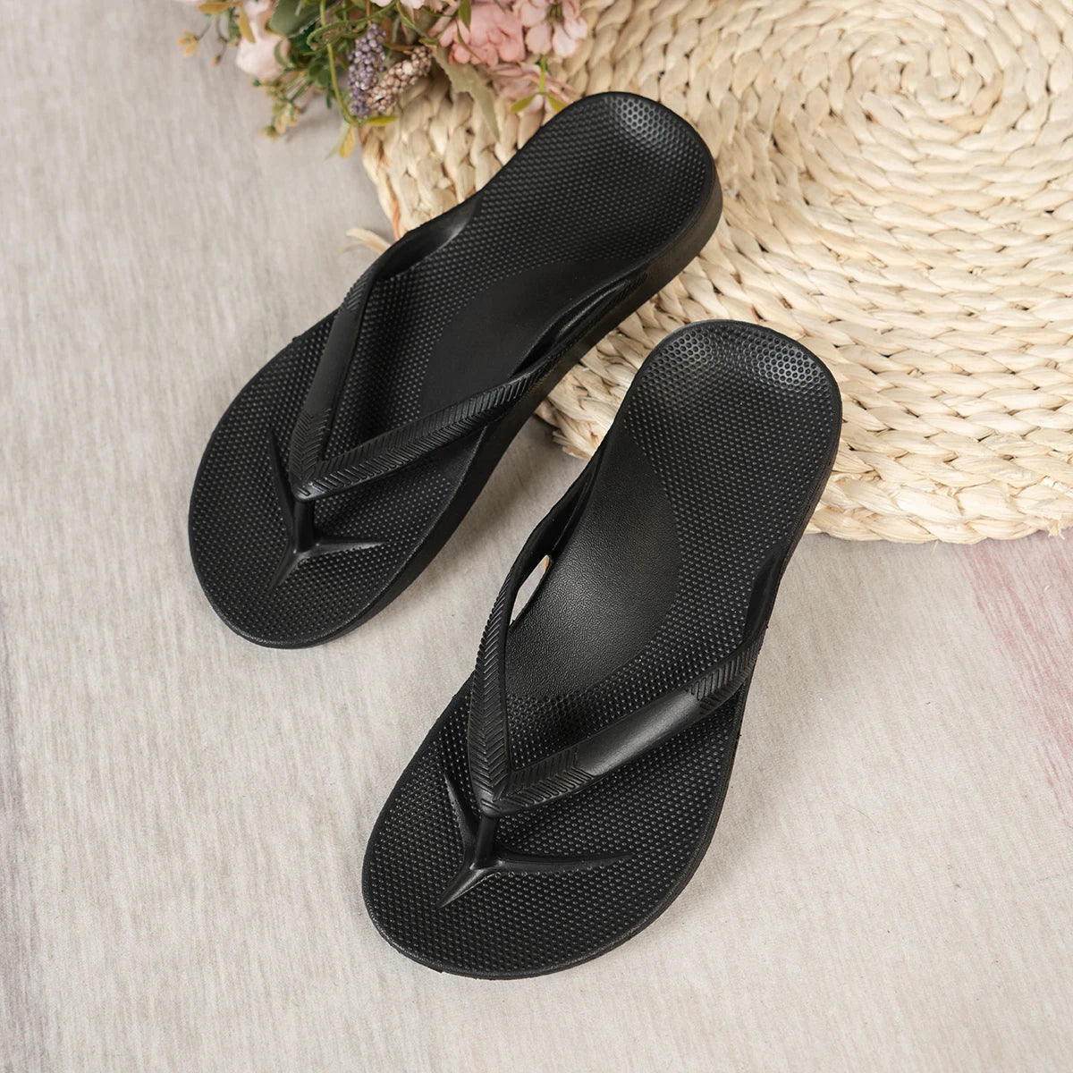 Women's Summer Casual Fashion Waterproof Non-Slip Breathable Comfort Slip-On Solid Color Round Toe Flip-Flops