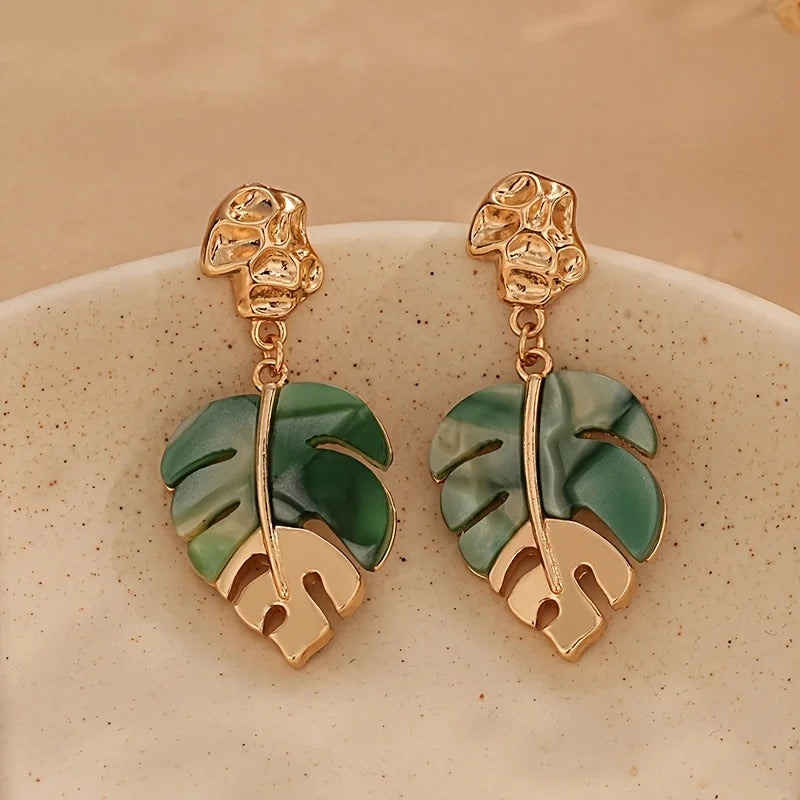 A Pair of Elegant Sweet Leaf Earrings Ladies Holiday Birthday Dates Prom Parties Vacation Shopping Everyday Commuter Accessories