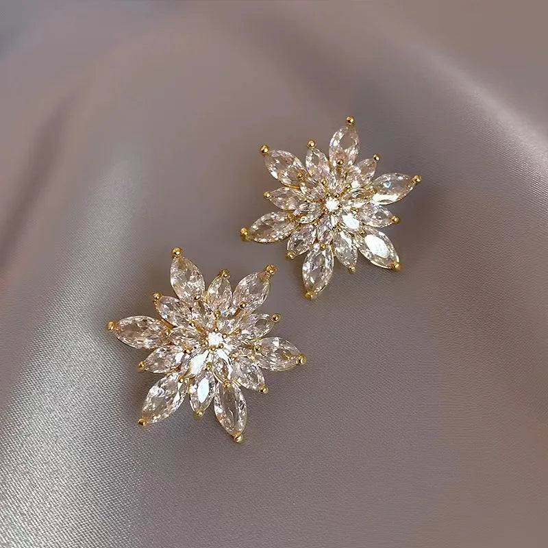 Exaggerated Luxury Crystal Flower Stud Earrings Women's Temperament Elegant Fashion Design Wedding Party Jewelry Valentine Gifts