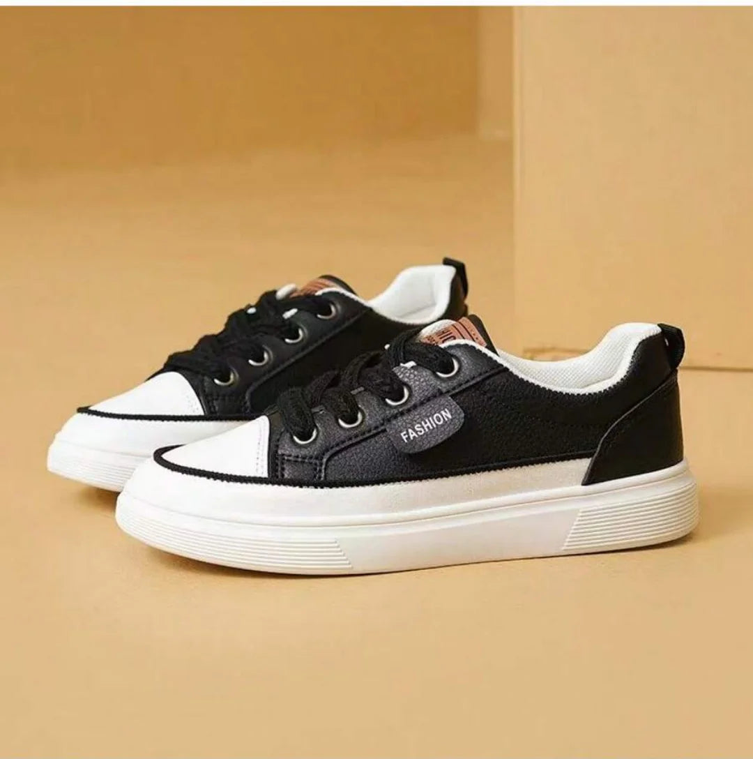 Classic Low Top Platform Sneakers Women's Canvas Casual Shoes Lightweight Comfortable Walking Shoes for Daily & School Wear