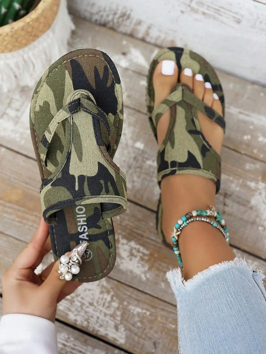 Women Camo Print Wedge Flip Flops Platform Thong Slide Sandals, Lightweight Slip On Open Toe Casual Summer Slippers, Non Slip Comfort Footwear for Beach Vacation Daily Outdoor Pool Street Camping Wear