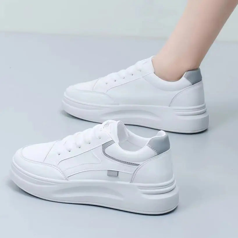 Women's Classic White Platform Sneakers Trendy Casual Lightweight Non-Slip Comfortable Walking Trainers