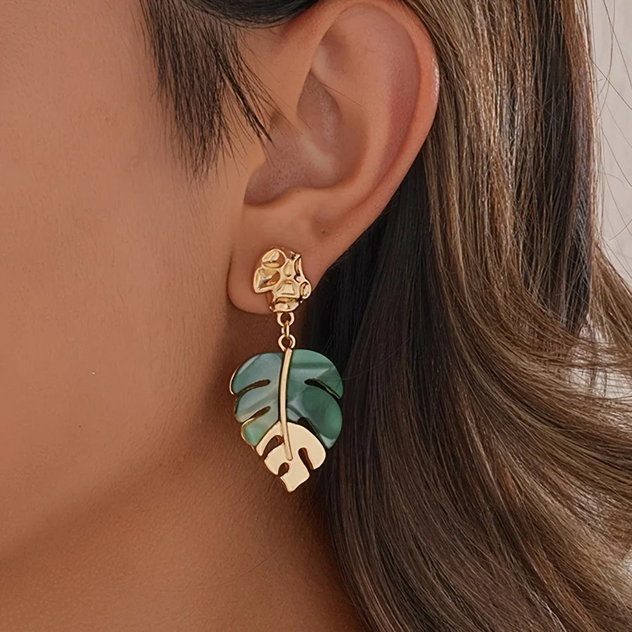 A Pair of Elegant Sweet Leaf Earrings Ladies Holiday Birthday Dates Prom Parties Vacation Shopping Everyday Commuter Accessories