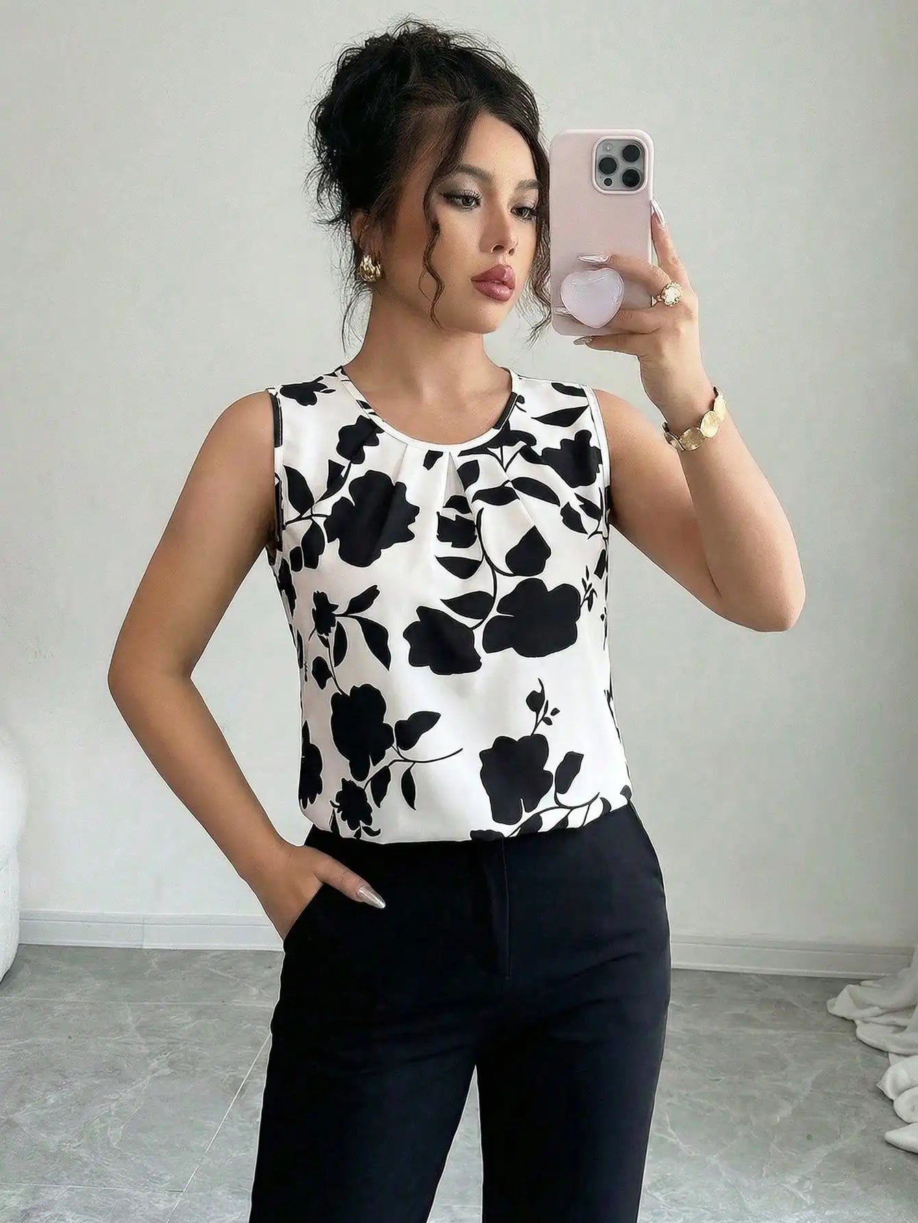 Elegant Pleated Round Neck Sleeveless Blouse For Women Casual Office Top