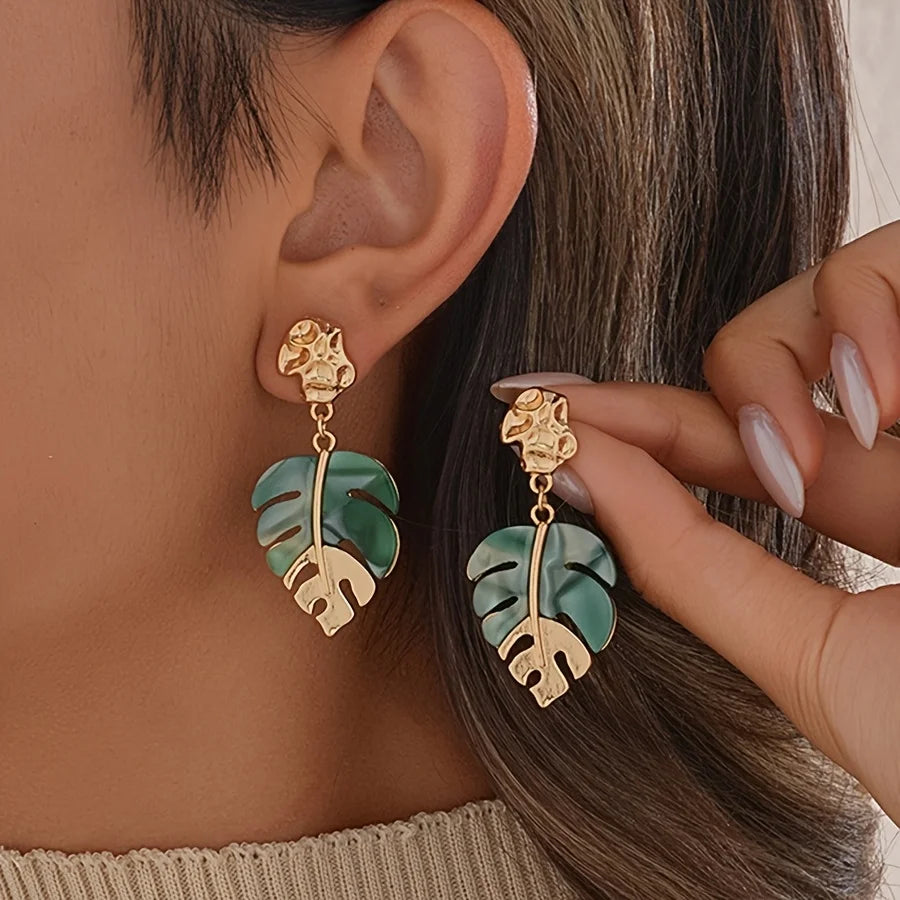 A Pair of Elegant Sweet Leaf Earrings Ladies Holiday Birthday Dates Prom Parties Vacation Shopping Everyday Commuter Accessories