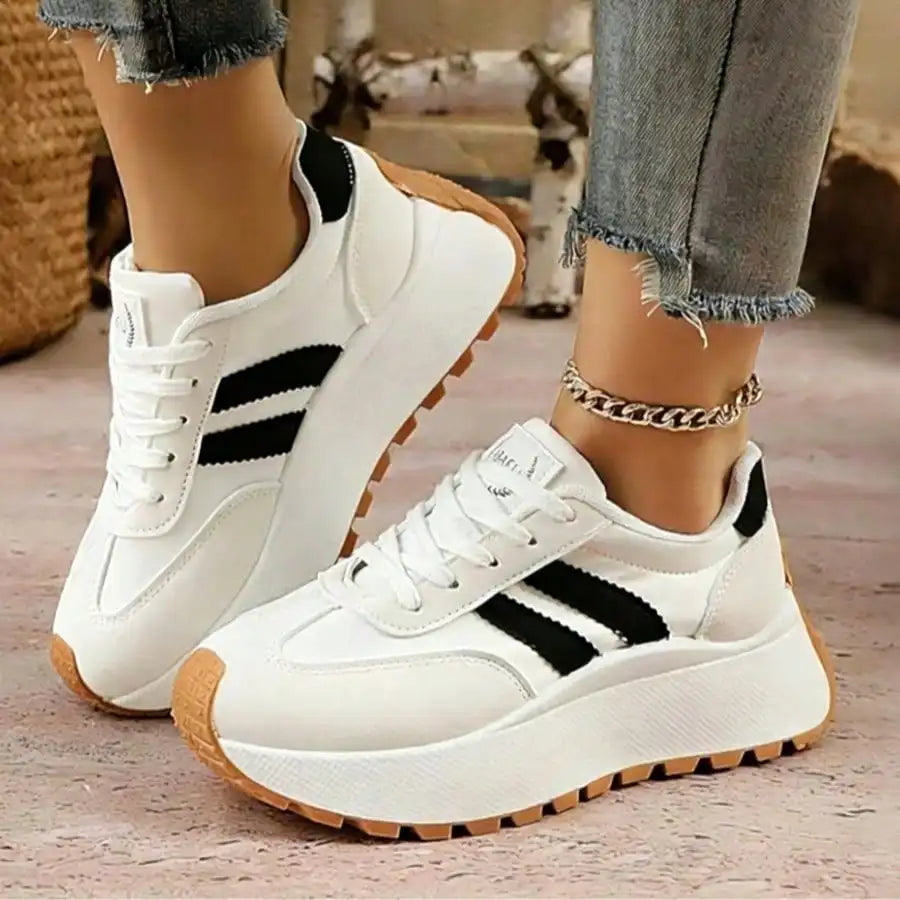 Women 3 Stripes Retro Platform Sneakers Lightweight Walking Shoes, Suede Patchwork Low Top Lace Up Athletic Trainers, Non Slip Cushioned Casual Footwear for  All Season Wear