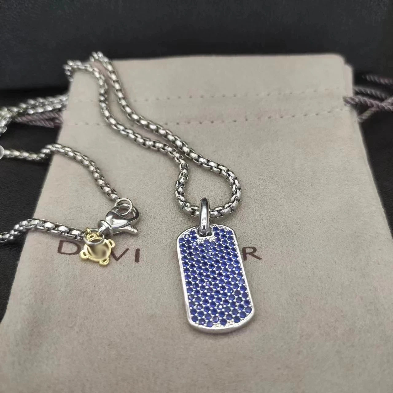 2026 New Classical Style Women's Pendant Necklace Simplicity Exquisite Diamond Elegant and Exquisite Jewelry Any Occasion XL03