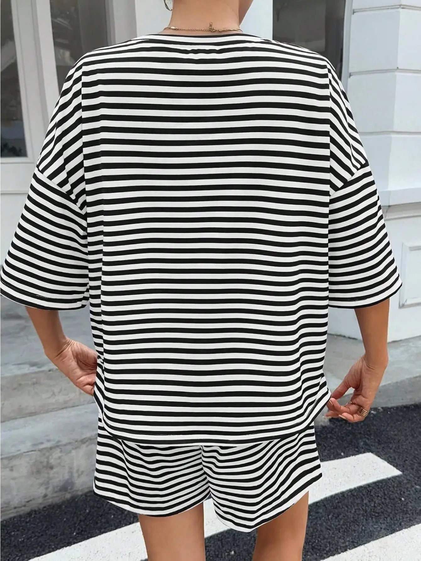 Womens Striped Athleisure 2 Piece Outfits Sweatsuit 3/4 Sleeve Oversized Tops High Waisted Shorts Casual Cozy Striped Lounge Set